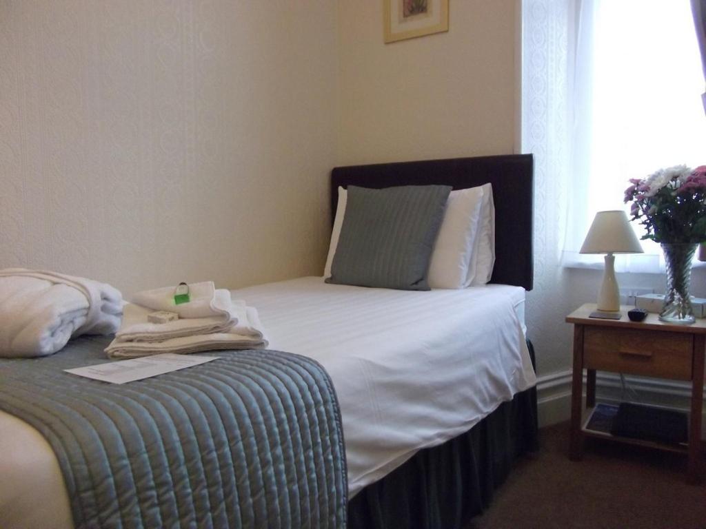 Holmlea Guest House Exclusively For Adults Уиндермир Экстерьер фото
